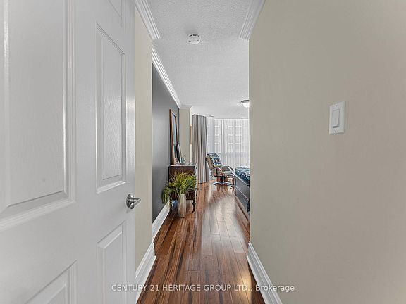 4th image of 67 Caroline St S #102