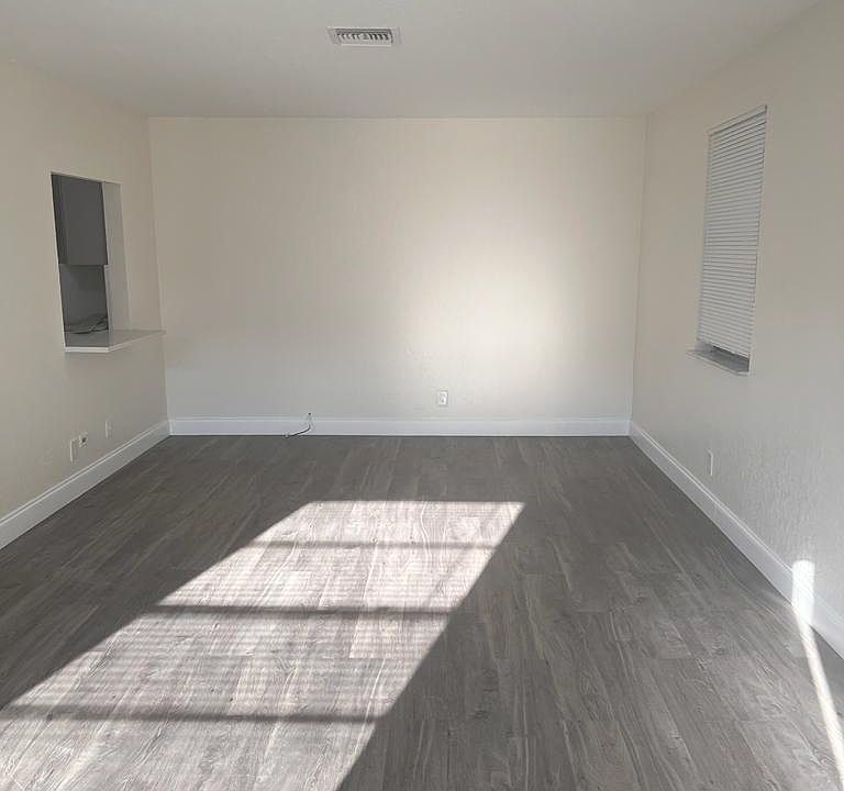 2nd image of 11410 NW 39th St APT 4