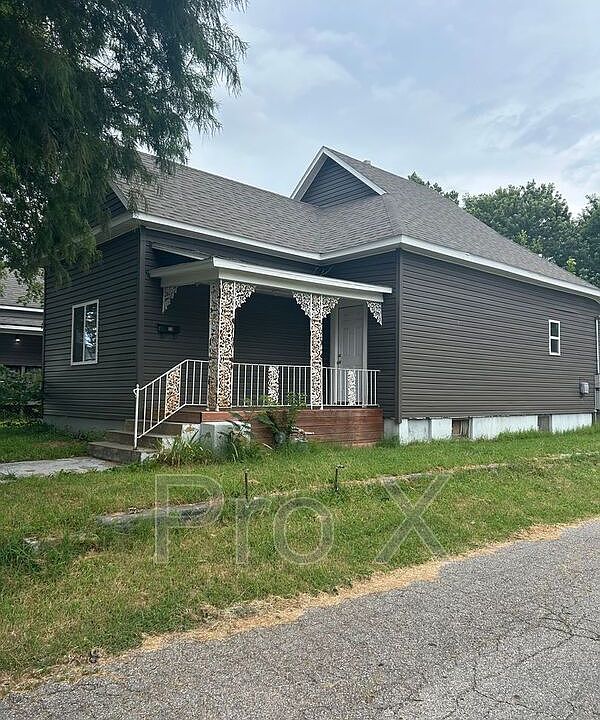 1st image of 808 N Elm St
