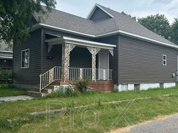 808 N Elm St, Pittsburg, KS 66762