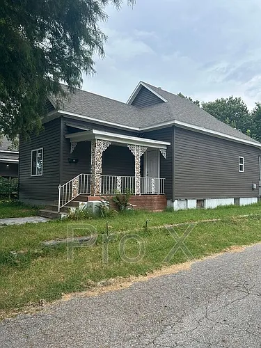 808 N Elm St Photo 1