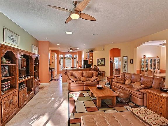 3rd image of 182 Ridgemont Cir SE