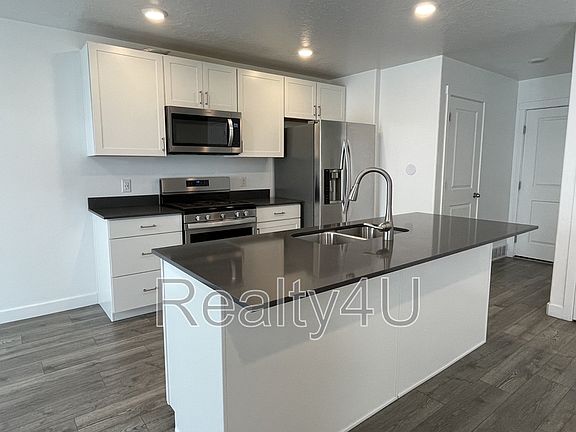 4th image of 1088 E Waterway Ln #1