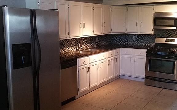 3rd image of 2629 Millmar Dr