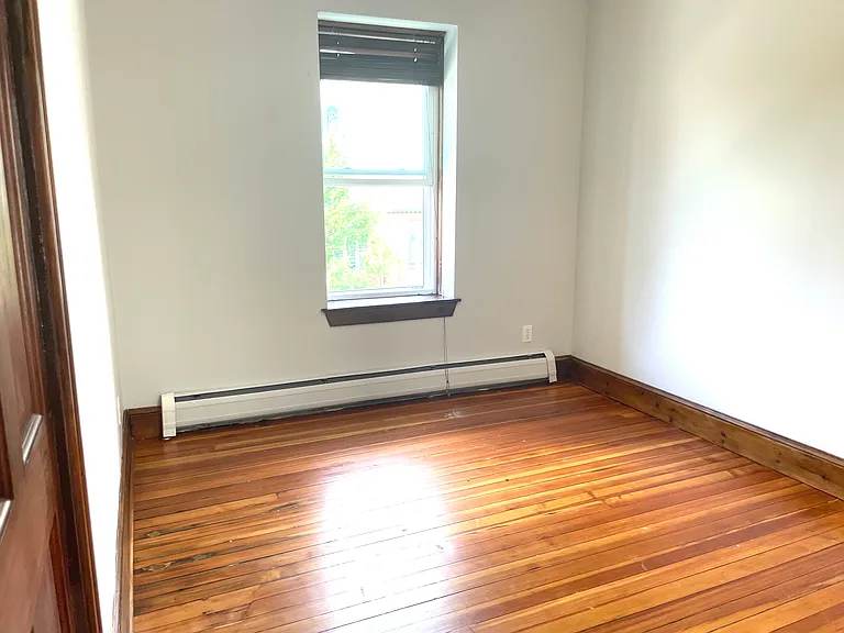 28 Montebello Rd #2 — Photo 16