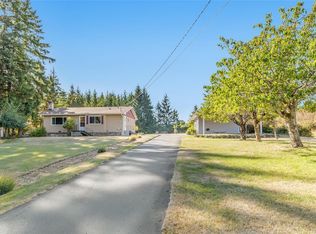 2402 Cross Rd, Nanaimo, BC V9P 9E6