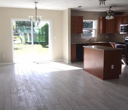5th image of 1912 Travelers Palm Dr