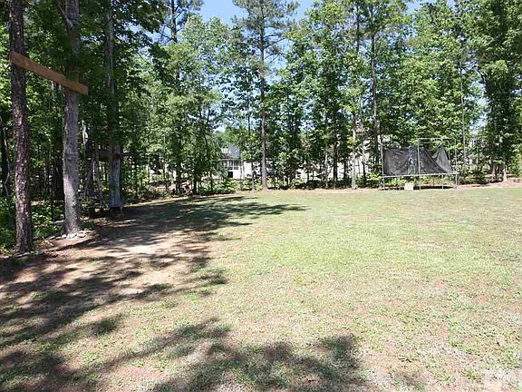 4th image of 36 Peanut Cir
