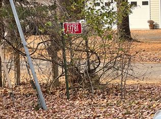 E1781 Amy St, Waupaca, WI 54981