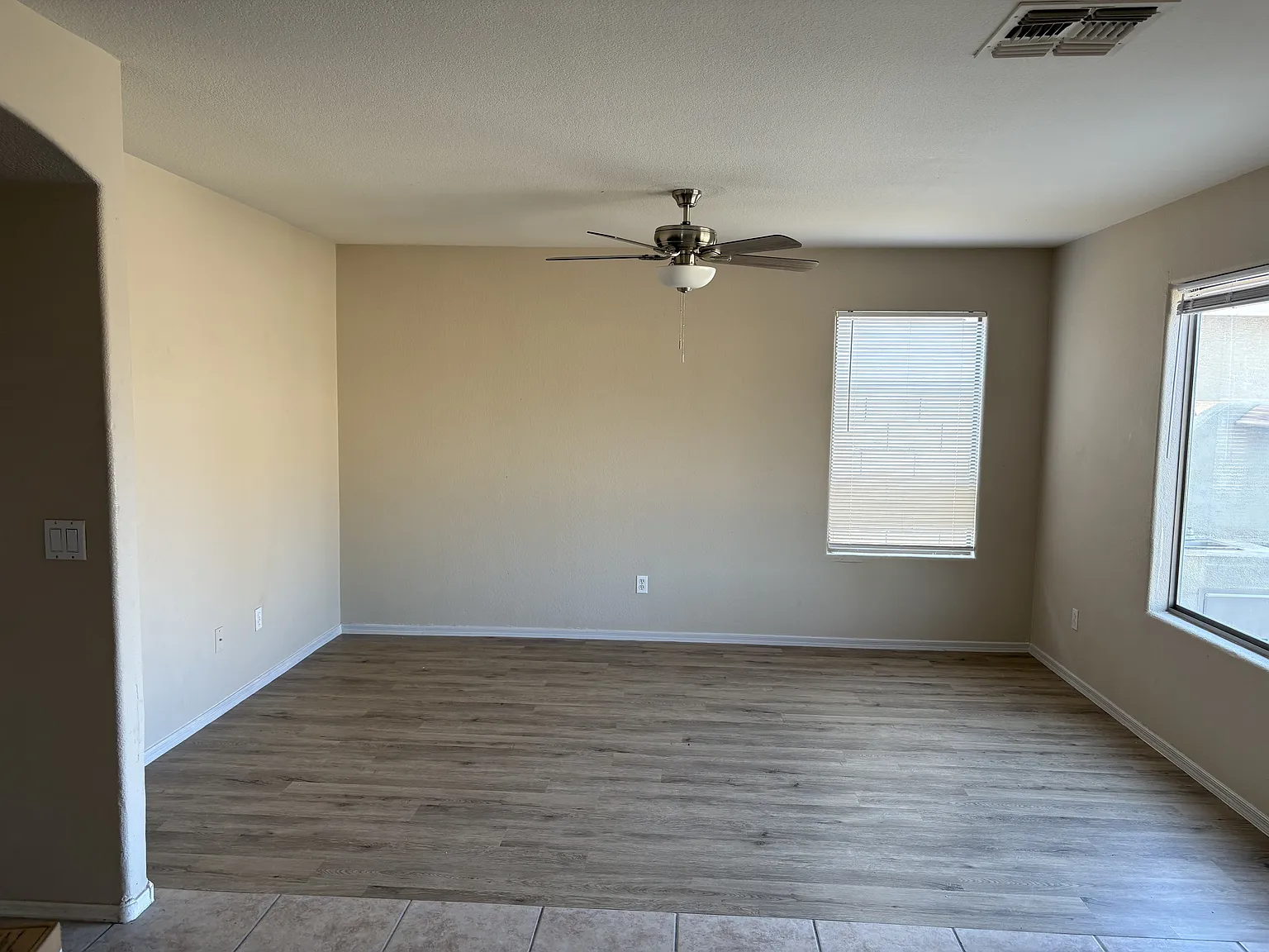 6010 W Jones Ave - Unit 1 — Photo 3