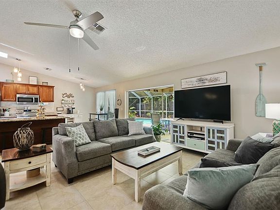 5th image of 10305 Copperwood Dr