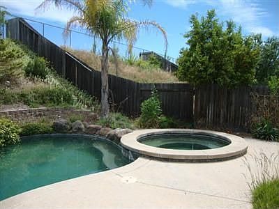 5th image of 4901 Hartwick Ct