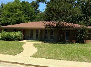 5 W Broadway Ct, Longview, TX 75604