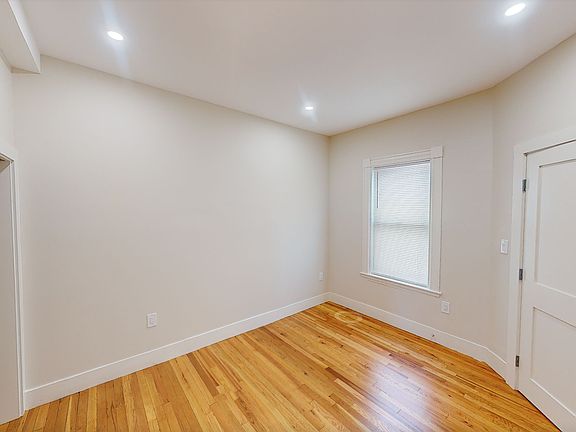 5th image of 37 Litchfield St #5