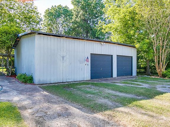 4th image of 7240 Avenue D