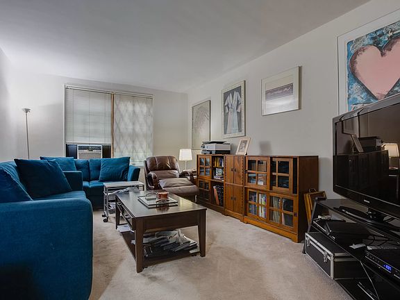 4th image of 83-30 98th St #2-A