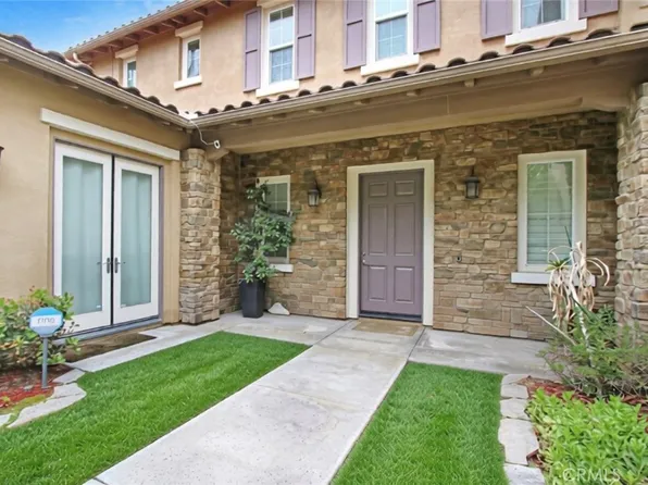 498 Green Orchard Pl, Riverside, CA 92506