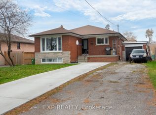 78 Sunset Trl, Toronto, ON M9M1J6