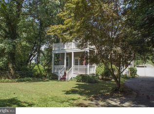 525 Harrison St, Riverside, NJ 08075