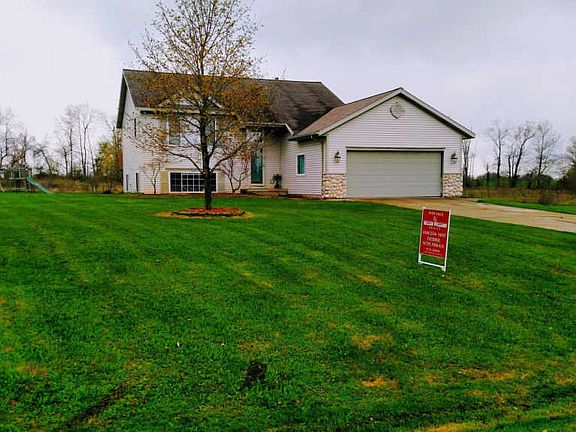 2nd image of 16069 Outback Dr NE