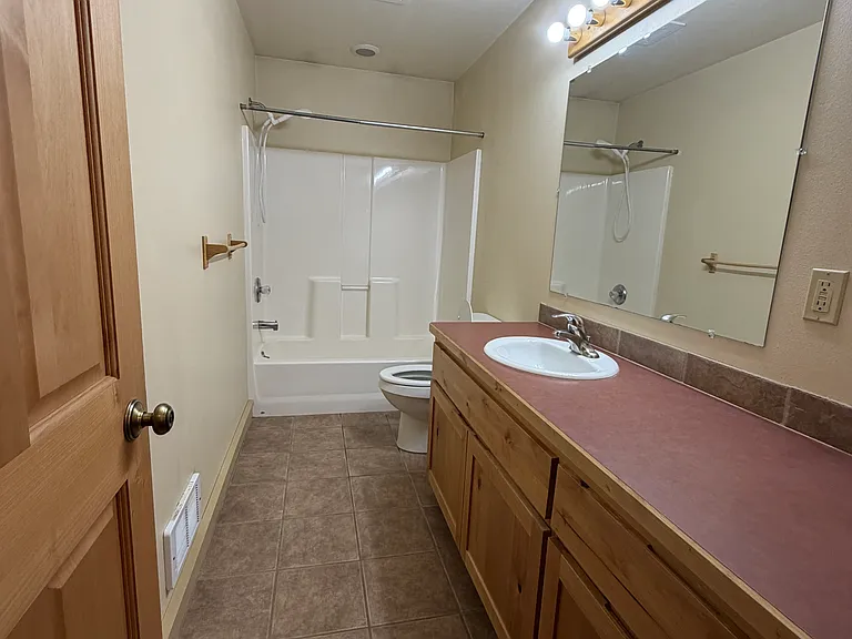 332 Washburn Cir — Photo 9