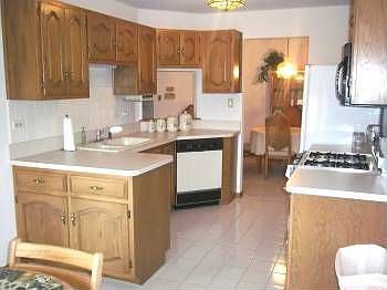 5th image of 9819 Mill Dr W APT E2