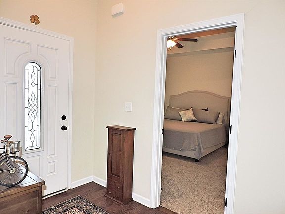 3rd image of 1225 Meachem Dr