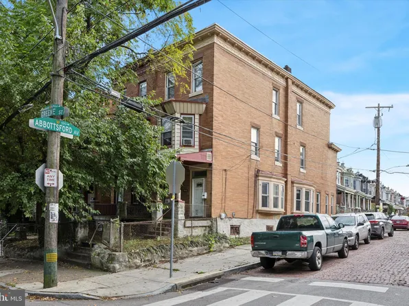 4642 Greene St, Philadelphia, PA 19144