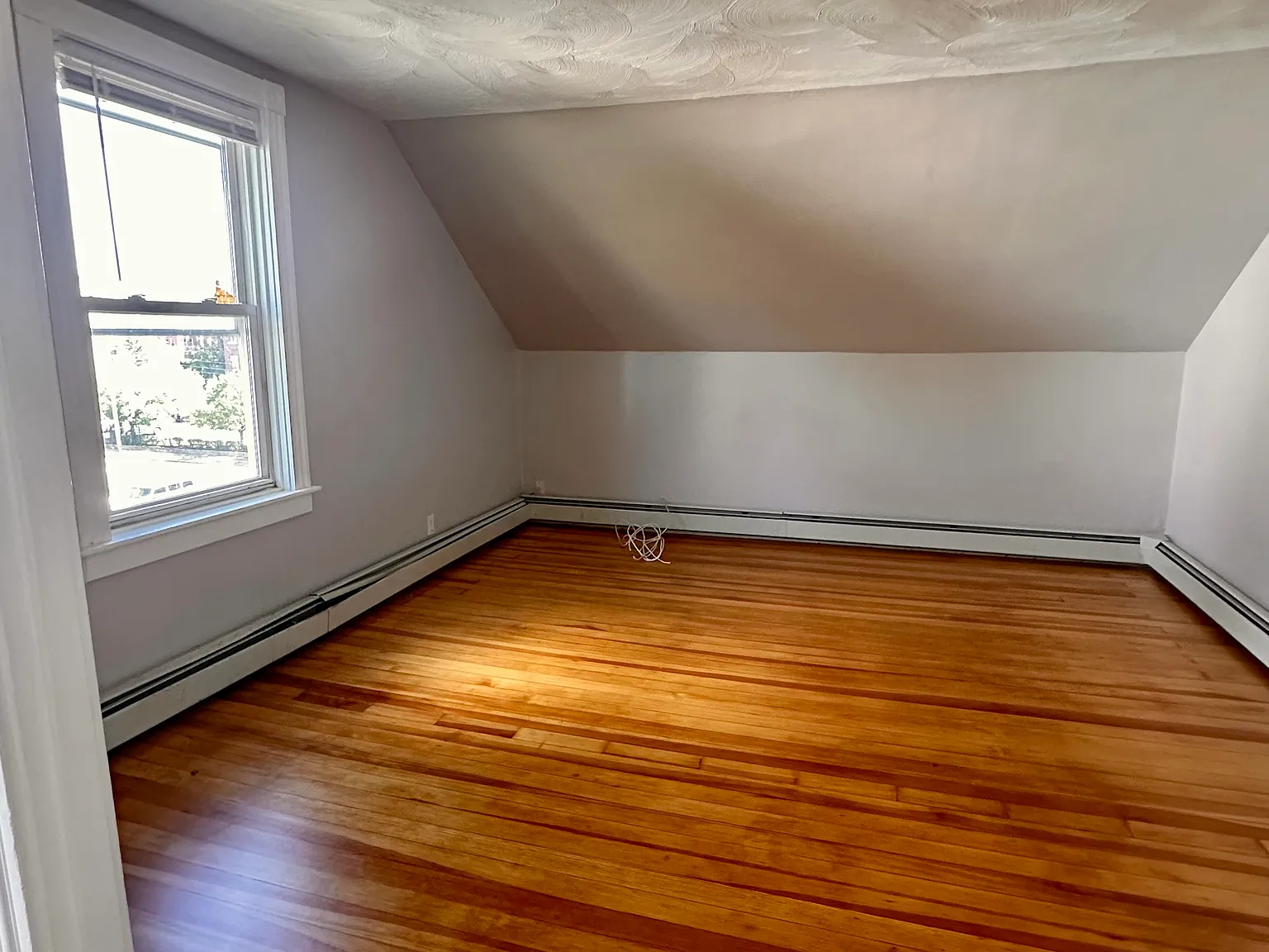 2 bed, 1100 sqft, $1,350 — Photo 4
