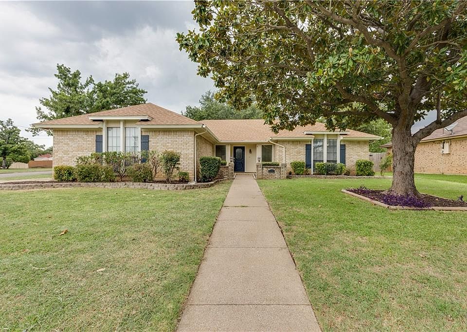 1st image of 6701 Riviera Dr