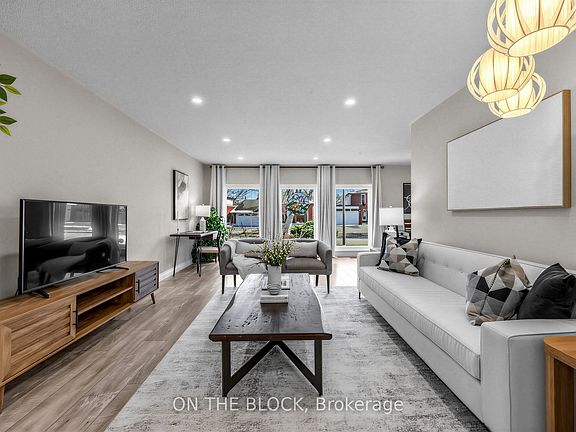 2nd image of 41 Eastlea Cres