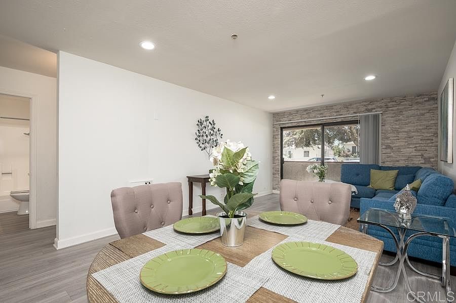 1st image of 4041 Oakcrest Dr Unit 107