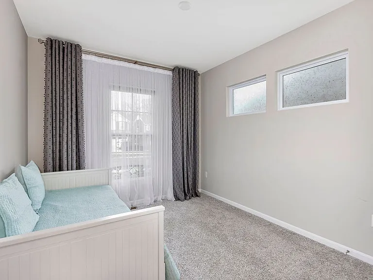 4865 Osprey Pointe Dr — Photo 16