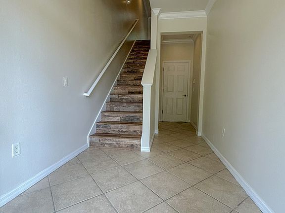 5th image of 691 Pensacola Ln