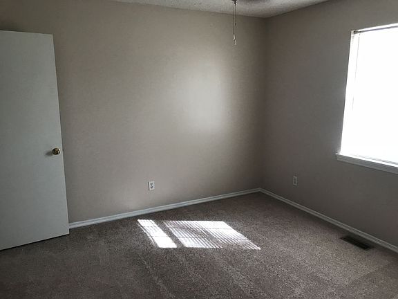 5th image of 205 5th Ave NE #266-3