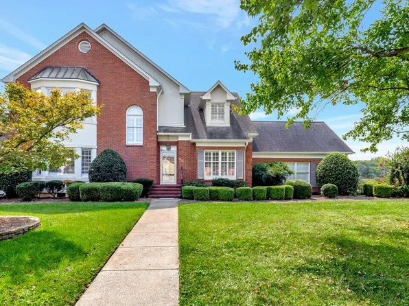 1090 Constitution Dr, Chattanooga, TN 37405
