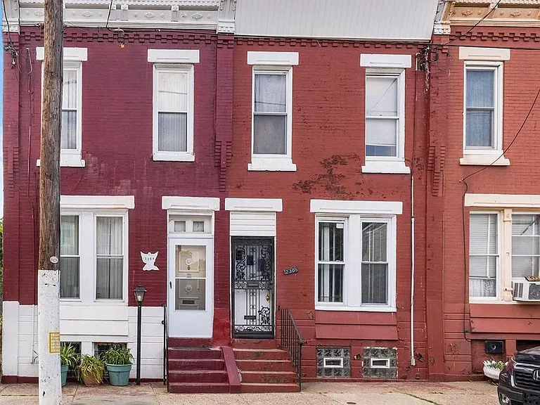 2304 N Smedley St — Photo 1