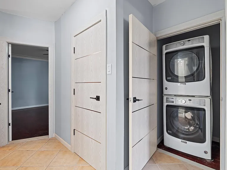 257 Kennedy Blvd #1 — Photo 17