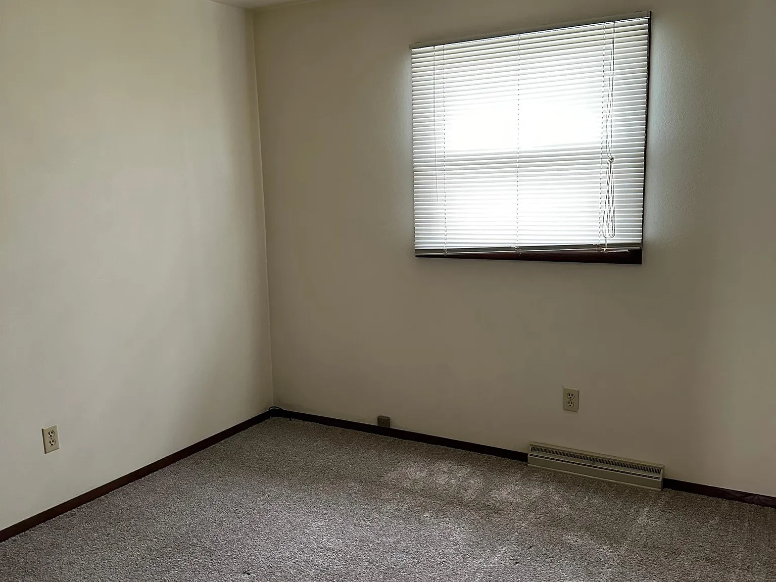 1248/1250 Primrose Lane - 2 — Photo 3