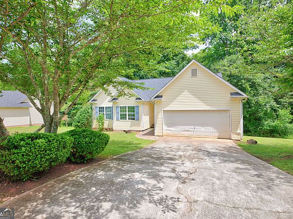 2nd image of 640 Gatewood Way