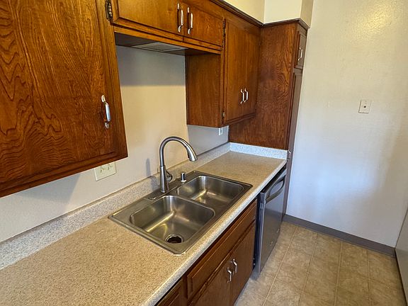 3rd image of 4746 W Point Loma Blvd APT 13