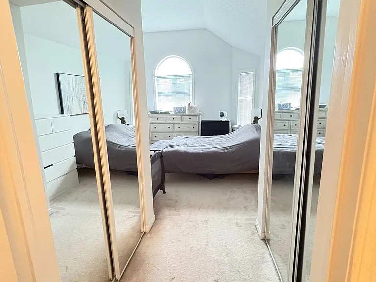2 Woodcrest Ct — Photo 18
