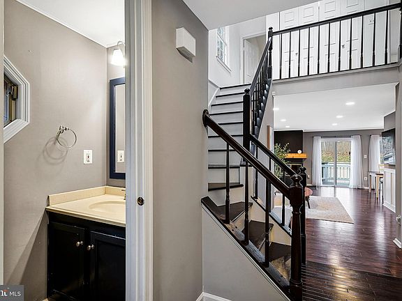 4th image of 3886 Waythorn Pl