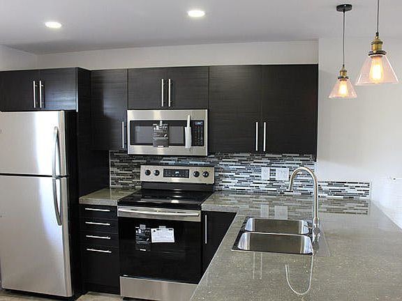 3rd image of 2300 NE 1st Ln #3020