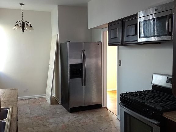 3rd image of 5133 N Kilbourn Ave