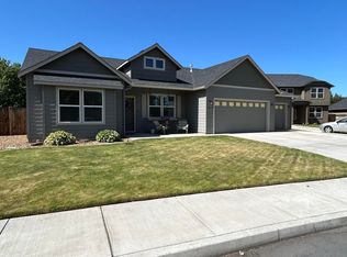 1930 NW Quince Tree Ct, Redmond, OR 97756