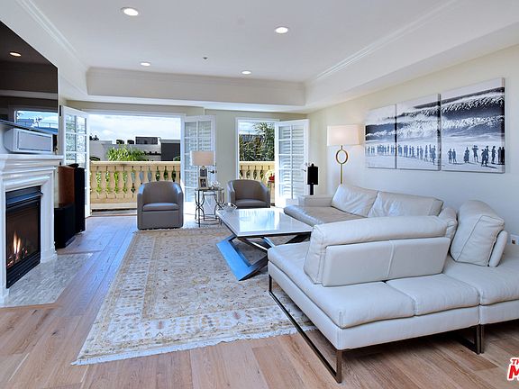 5th image of 2340 Fox Hills Dr #Penthouse 1