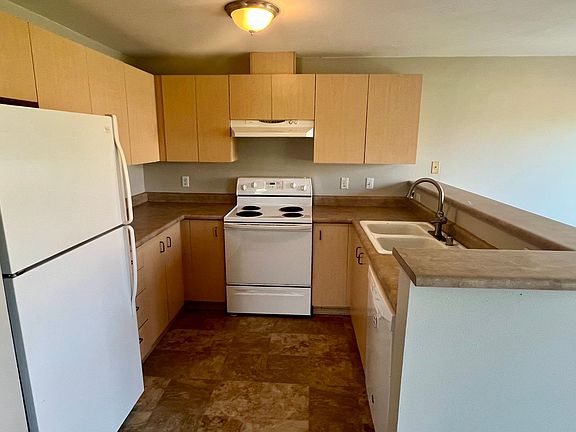 5th image of 5200 Roosevelt Way NE APT 302