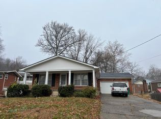 5604 Tall Oaks Ct, Louisville, KY 40214