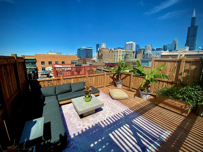 913 W Van Buren St #7F — Photo 11